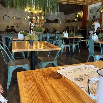 Farm Table - Breakfast & Brunch Near Me - Van Nuys, California