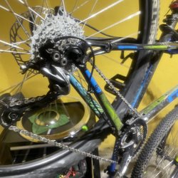 Felipe's Bike Shop - My old gt got a new chain today. Wanted to replace the cassette but they didn't have it in stock.