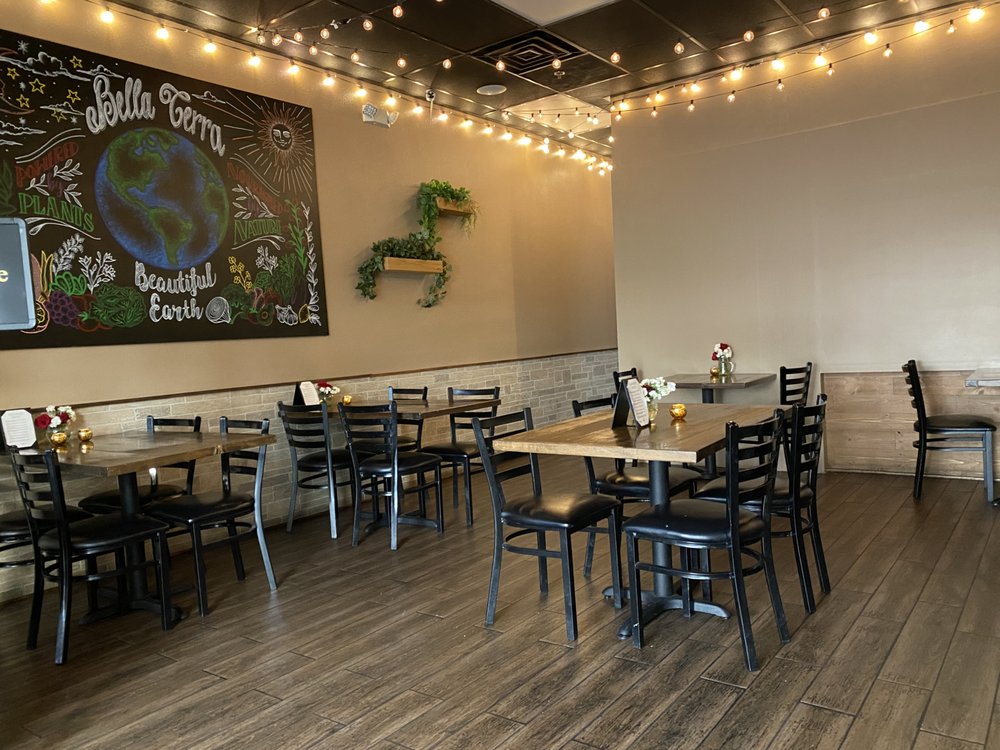 Tarantino’s Vegan - Photo 2