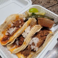 Dos Hermanos - Barbacoa tacos