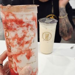 Strawberry milk tea Strawberry milk tea