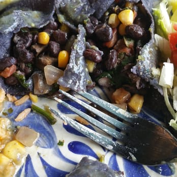Pelons Tex-Mex - Where's the spinach in the vegetarian spinach enchiladas? Where's the mushrooms? Should be called barely filled black bean corn enchiladas. - Tex-Mex Near Me - Austin, Texas