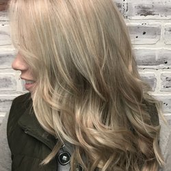 R Hair Salon - At our hair salon we will create your dream hair style.