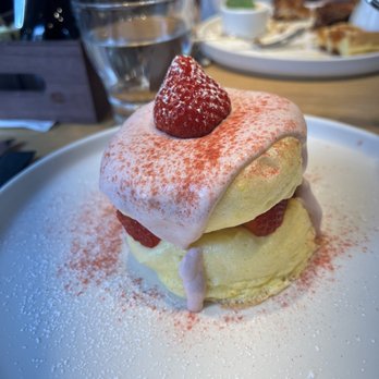 Flipper’s - Strawberry Banana Pancake - Pancakes Near Me - New York, New York