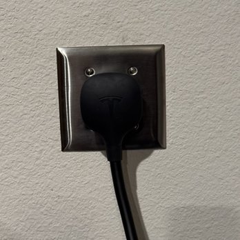 Square Root Electric - NEMA 14-50 Socket For EV Tesla Charging - Electricians Near Me - Vacaville, California