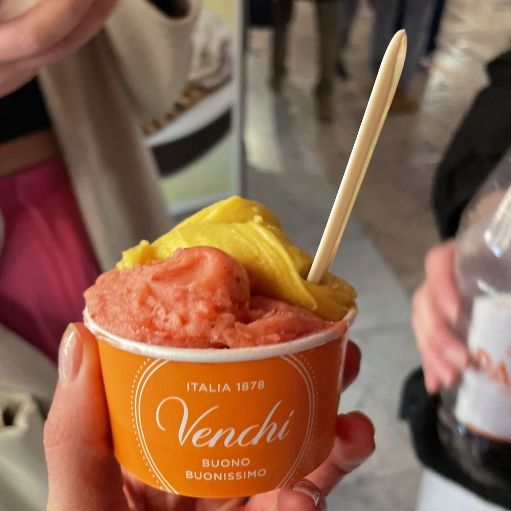 Venchi - Cafes Near Me - Verona, VR