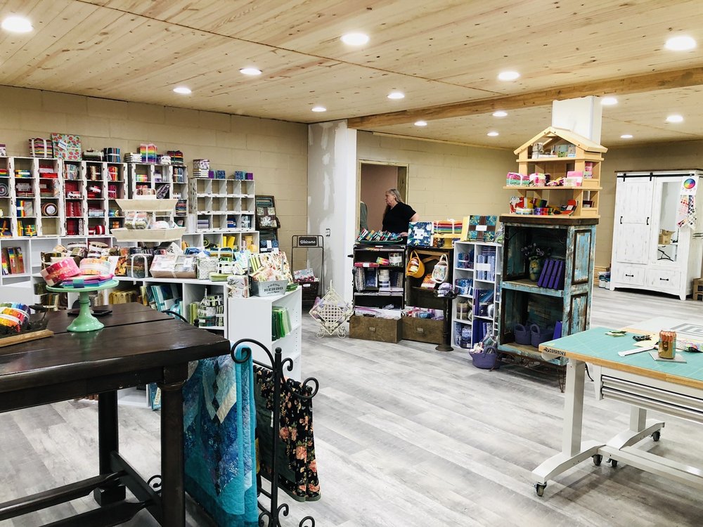 PEARBLOSSOM QUILT COTTAGE Updated August 2024 12 Photos 1966 Mill