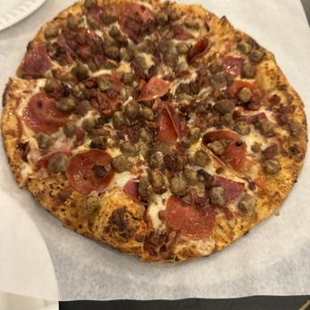 Hand-Brewed Beer - Meat lover pizza - Breweries Near Me - Los Angeles, California