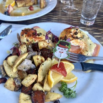 Sweet Maple - Smoke Salmon Benedict - American Near Me - San Francisco, California Sweet Maple - Smoke Salmon Benedict - American Near Me - San Francisco, California