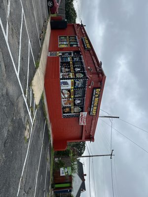 DJ’s Mini Mart