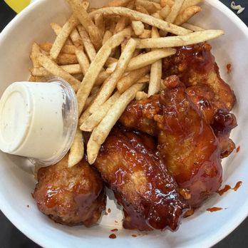 Cupbop - Korean wings with Seoul sauce - Barbeque Near Me - Mansfield, Texas Cupbop - Korean wings with Seoul sauce - Barbeque Near Me - Mansfield, Texas