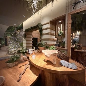 1 Hotel Seattle - Hotels Near Me - Seattle, Washington