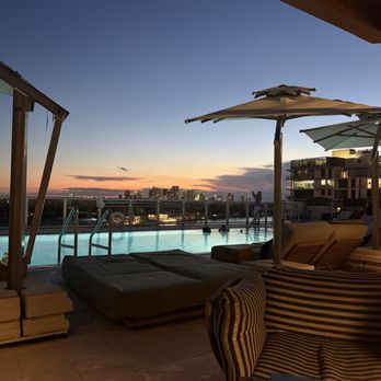 ESCAPE ROOFTOP BAR - Updated January 2026 - 130 Photos & 31 Reviews ...