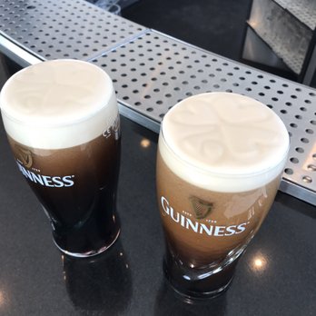 Guinness Storehouse - Drinking Guinness at the bar on top of the factory. - Breweries Near Me - Dublin, D Guinness Storehouse - Drinking Guinness at the bar on top of the factory. - Breweries Near Me - Dublin, D