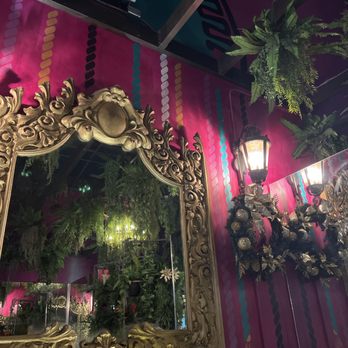 CVI.CHE 105 - decor - Peruvian Near Me - Miami, Florida