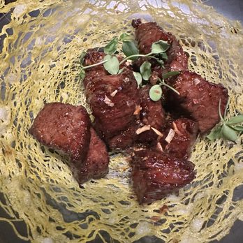 Hakkasan - Miami - Clay pot beef tenderloin with garlic - Dim Sum Near Me - Miami Beach, Florida Hakkasan - Miami - Clay pot beef tenderloin with garlic - Dim Sum Near Me - Miami Beach, Florida