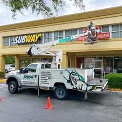 Rey Signs - SIGN REPAIRS, CLEAN, INSTALL , REMOVAL SERVICES BY REY SIGNS