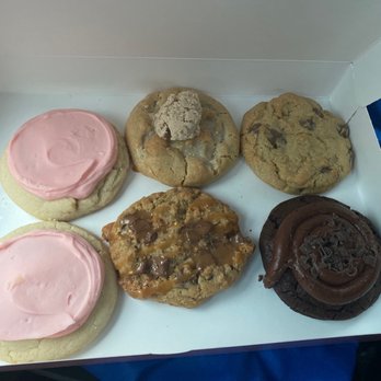 Crumbl - Raleigh - Sugar cookie, chocolate cake cookie, fry something , oatmeal and choc chip - Bakeries Near Me - Raleigh, North Carolina