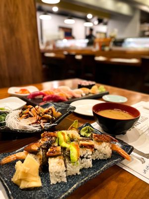 Doshi Sushi by null
