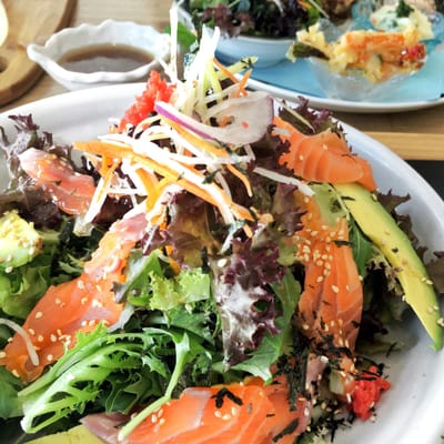 KUU Café + Japanese kitchen. by null