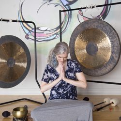 Yoga Story - Gong bath ready!