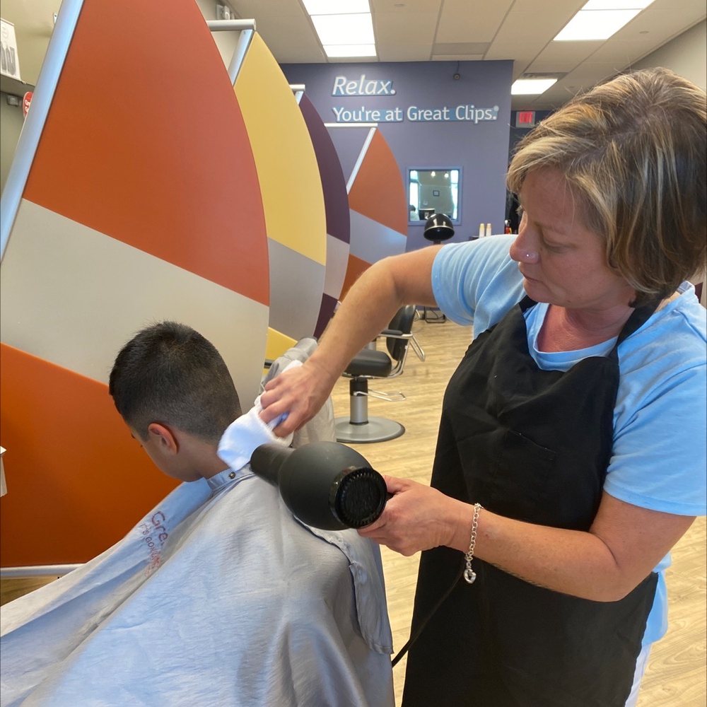 GREAT CLIPS Updated October 2024 25 Reviews 2700 E Eldorado Pkwy