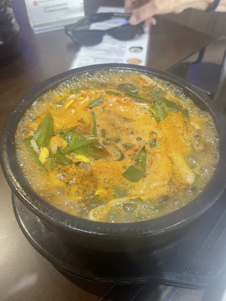 Food from Yi's Traditional Korean Beef Soup