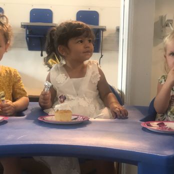 Toddler Learning Center - Child Care & Day Care Near Me - Canoga Park, California Toddler Learning Center - Child Care & Day Care Near Me - Canoga Park, California