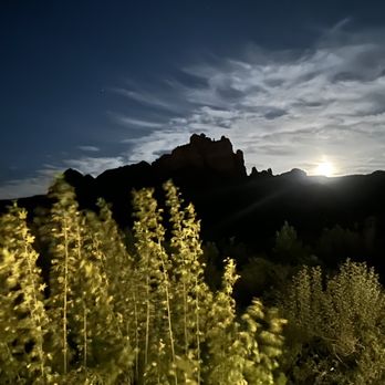Hideaway House - Night view - Pizza Near Me - Sedona, Arizona Hideaway House - Night view - Pizza Near Me - Sedona, Arizona
