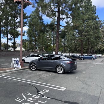 Tesla Supercharger - EV Charging Stations Near Me - Mountain View, California