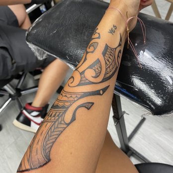 Tattoo Hawaii - Bottom view of finished tattoo! ("YES" tattoo not done by Lai) - Tattoo Near Me - Honolulu, Hawaii Tattoo Hawaii - Bottom view of finished tattoo! ("YES" tattoo not done by Lai) - Tattoo Near Me - Honolulu, Hawaii