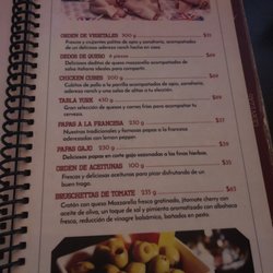 York Pub - Las entradas se ven muy apetitosas y a un buen precio, vamos a probar los dedos de queso y los chilenos cubes