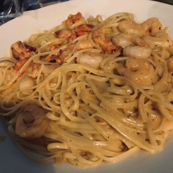 Bahama Breeze - Lobster & Shrimp Linguine - Seafood Near Me - Raleigh, North Carolina Bahama Breeze - Lobster & Shrimp Linguine - Seafood Near Me - Raleigh, North Carolina