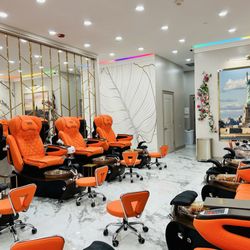 Model Nails & Spa - Interior
