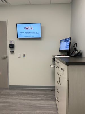 Photo of Weil Foot & Ankle Institute - Mount Prospect, IL, US. Very clean room!