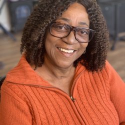 J & T Studios - Kinky curly sewin