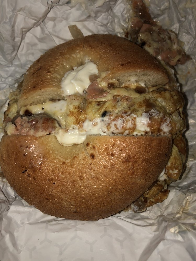 HAMPTON BAGELS Updated June 2024 26 Photos & 24 Reviews 74 N Main