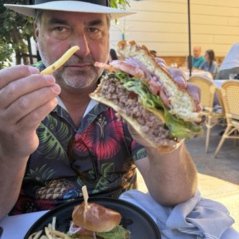 Bella Saratoga - Juicy Bella Burger - Italian Near Me - Saratoga, California