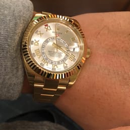2016 Sky Dweller! Amazing watch and amazing deal! Great place... 2016 Sky Dweller! Amazing watch and amazing deal! Great place...