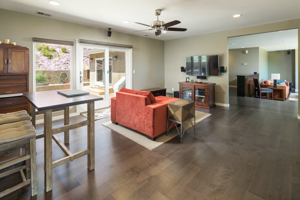 Slide of Vazana Construction