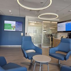 UCSF Peninsula Outpatient Center - Waiting area on 4th floor, for infusion center