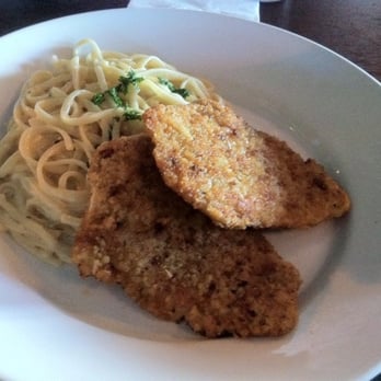 Dave & Buster's Ala Moana - Chicken Parmesan Alfredo - Arcades Near Me - Honolulu, Hawaii