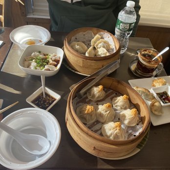 Shanghai Restaurant - Crab and pork soup dumpling Hand Made Dumplings Pan Fried Dumplings Dumplings in spicy sauce Scallion pancake - Dim Sum Near Me - Fort Lee, New Jersey