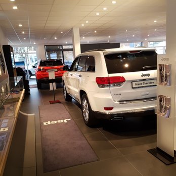 AUTO-CENTER Auenstraße e. K. - Showroom - Auto Repair Near Me - Ismaning, BY