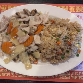 Mandarin House - Moo goo gai pan, with fried rice. Super flavorful! - Chinese Near Me - San Jose, California Mandarin House - Moo goo gai pan, with fried rice. Super flavorful! - Chinese Near Me - San Jose, California
