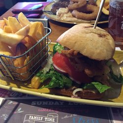 Railway Tavern - Southern fried chicken burger