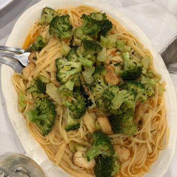 Don Peppe - Linguine with Broccoli - Italian Near Me - South Ozone Park, New York