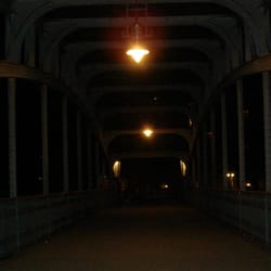 Gerickesteg mit Gaslaternen