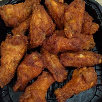 Cattlemens - Wings from super bowl platter - Steakhouses Near Me - Livermore, California