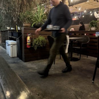 Running Goose - Patio seating - Gastropubs Near Me - Los Angeles, California Running Goose - Patio seating - Gastropubs Near Me - Los Angeles, California